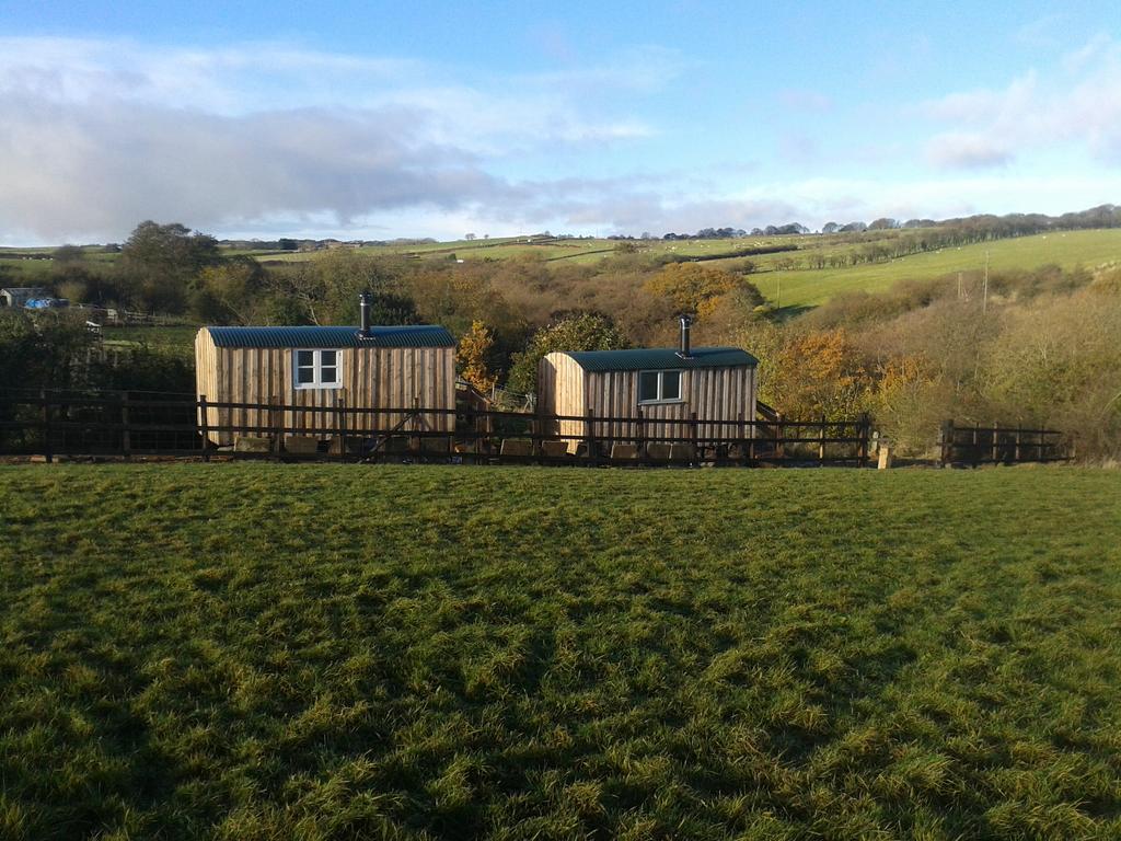 Meadowbeck - Shepherd Huts Fylingdales Exteriör bild